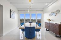 Beachfront Luxury Renewed Condo - B&B South Padre Island