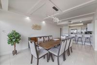 Solare Tower Luxe Beach Retreat - B&B South Padre Island