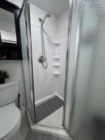 Cozy Suburb Studio - Private Entrance - B&B Everett