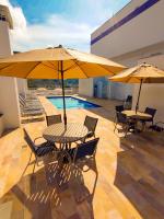 Apartamentos 300m Praia das Toninhas - vista para a serra do mar - B&B Ubatuba