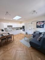 Two bedroom Ground Floor House, Sleeps 6, Close to Meadows - B&B Edinburgh
