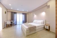 Golden Sun mini suites - 15 minutes from Athens Airport - B&B Artémida