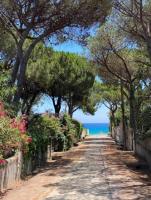 FELICITY - 50m from a stunning, exclusive coastal beach - 4 bedrooms house - Chambres d'hôtes Fort Village
