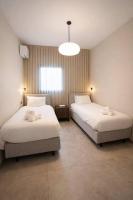 2 Br Apartment In Savyoney Tower W Room - Bed and Breakfast Jeruzalem