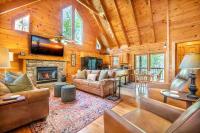 Pigeon Forge Cabin with Private Hot Tub, Arcade Game RoomMinutes from Dollywood - B&B Pigeon Forge