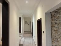 Parking Yard- Comfortable space Heritage Comfort - B&B Kwabenya