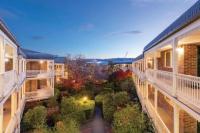 Modern 2BR Apartment - Parking in Griffith - Bed and Breakfast Kingston