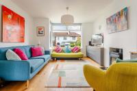 Redland's Fun & Colourful Artistic House - B&B Bristol