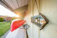 Kinderfreundliches 5 Personen Wellnessferienhaus Treibholz mit zwei Duschen und Toiletten, Sauna, Whirlpool, Kaminofen, Wintergarten und Kanu in Otterndorf - Chambres d'hôtes Otterndorf