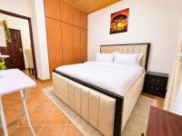 UrbanHive 2BR Buffalo Mall - Chambres d'hôtes Naivasha