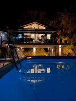 Luxury River House Pool & Stunning View - Bed and Breakfast Ritopek