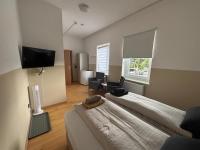 Zimmer für 2 Personen-Bad-Kühlschrank-TV-11 - B&B Meine