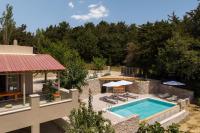 Phoenix Villa - B&B Kánevos