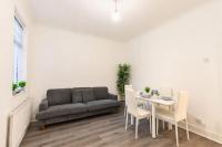 Elegant 4BR Retreat Heart of Leyton - B&B London