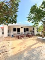 Olliz Huvila - B&B Siquijor