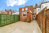 3-Bed Shirley Townhouse, Sleeps 5 & Parking - Chambres d'hôtes Southampton