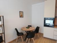 Golden Moon Oasis Scandi Design and Vodno Views - B&B Skopje
