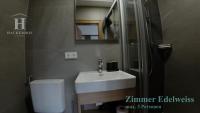 Studio mit Balkon