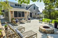 Gorgeous Home 2 Min Walk to Beach - B&B Harwich
