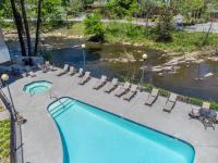 River Rush Cedar Lodge 301 - B&B Pigeon Forge