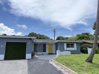 Royal Luxe Pool Home near Ft Laud airport and each - Ferienwohnung Lauderhill