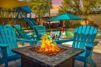 Avalon Havasu Pool Spa Playground Sleeps 20 - Bed and Breakfast Lake Havasu City