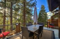 On Tahoe Time - Pets Pool Table Game Room - B&B South Lake Tahoe