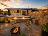 Lake Maraetai Retreat - Sleeps 11 - B&B Mangakino