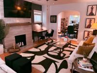 Pet Friendly Parkway Palace Sleeps 10 - B&B Louisville