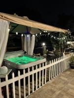 Luxury Waterfront Villa, With Private Hot Tub, Beachs, Aventura Mall Casinos, Restaruants - Ferienwohnung Hallandale Beach