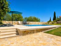 Holiday Home Leptir - Bed and Breakfast Drniš