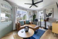 100-year-old Cozy Brick Cottage - B&B Long Beach