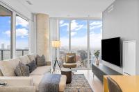 Sleek Downtown Condo Panoramic Skyline Views - B&B Toronto