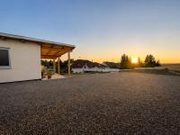 LOFTSTAY - 4 WINE apartments - Bed and Breakfast Kuchařovice