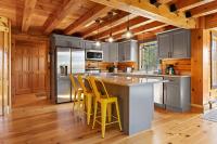 Stunning & Spacious Log Cabin in the Woods - Chambres d'hôtes Boothbay Harbor