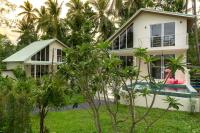 Serene Mountain Pool Villas - B&B Ko Pha Ngan