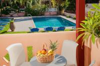 Deluxe Triple Room with Pool View