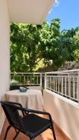 Guesthouse Zisi - Private En-suite Room - B&B Argirocastro