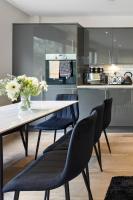 The Glasshouse Residences 2 Bedroom Apartment in Wimbledon Park - Ferienwohnung London