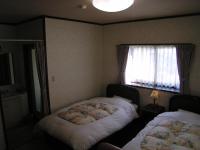 Chambre Lits Jumeaux avec Salle de Bains Privative