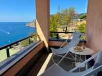 Villa Serra - amazing sea view AC and parking - B&B Monterosso al Mare