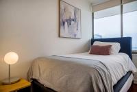 Stylish 2BR City Flat Modern Design and Comfort - B&B Santiago