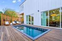 Luxury Group Retreat - Pool, Hot Tub, EV Station - B&B Austin