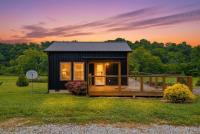 Romantic Smoky Mountain Cabin Hot Tub Pet Friendly - B&B Sevierville