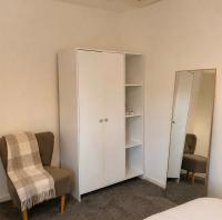 Modern Two-Bedroom Flat in Wollaton, Nottingham - B&B Nottingham