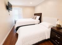Delightful 1 bedroom house in South Surrey White Rock neighborhood - Bed and Breakfast Surrey