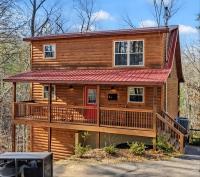 Bear Hug Hideaway - B&B Pigeon Forge