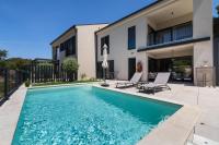 Andrea Deluxe Apartment with Pool - B&B Lussinpiccolo