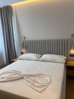 Eda Sarande Panoramic Apartment - B&B Sarandë
