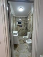 Luzi Apartament - Bed and Breakfast Kamëz